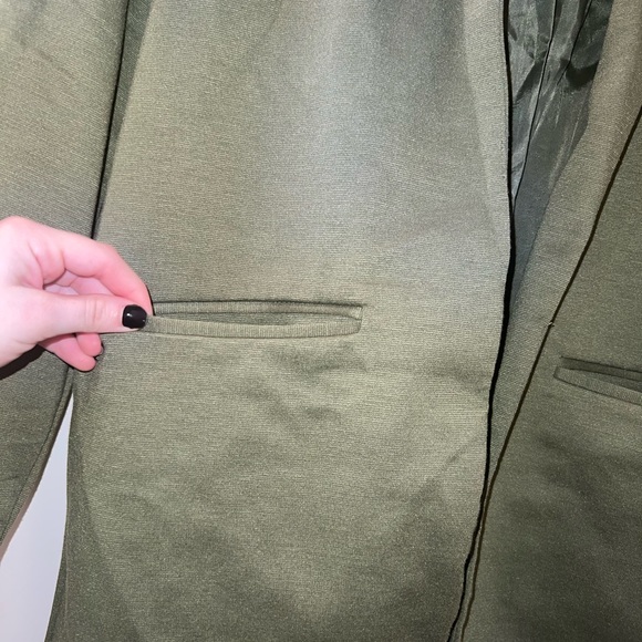 Green blazer - Picture 2 of 3